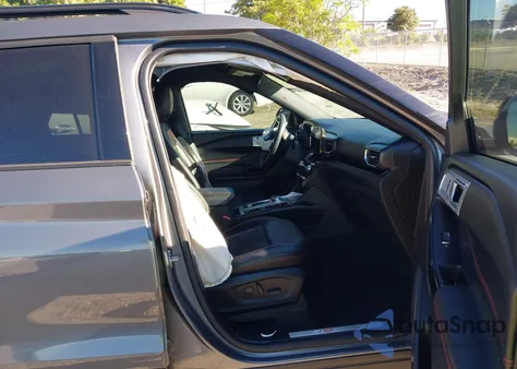 2022 Ford Explorer St-Line z USA, uszkodzony, nr VIN 1FMSK8KH3NGA67593